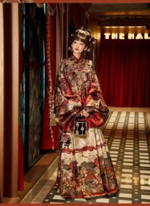 Samius Global Xuanma Qiankun Ming Dynasty Hanfu Set, Gold Woven Jacquard Pipa Sleeve Top & Heavy Pleated Mamian Skirt