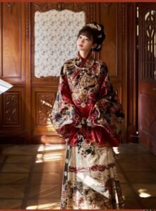 Samius Global Xuanma Qiankun Ming Dynasty Hanfu Set, Gold Woven Jacquard Pipa Sleeve Top & Heavy Pleated Mamian Skirt