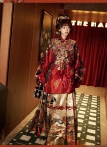 Samius Global Xuanma Qiankun Ming Dynasty Hanfu Set, Gold Woven Jacquard Pipa Sleeve Top & Heavy Pleated Mamian Skirt