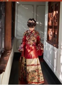 Samius Global Xuanma Qiankun Ming Dynasty Hanfu Set, Gold Woven Jacquard Pipa Sleeve Top & Heavy Pleated Mamian Skirt