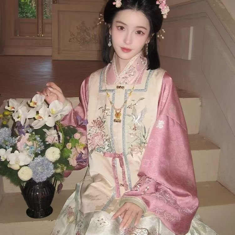 Frost Pink Ming Dynasty Hanfu, pipa sleeve blouse, embroidered vest and woven gold horse face skirt