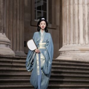 Authentic Mashan Chu Tomb Han Dynasty restoration Hanfu 3-piece wide sleeve robe, blue Hanfu full body model shooting