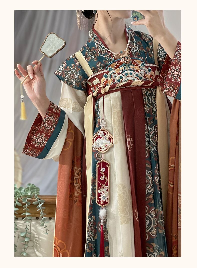 Tang Dynasty Qixiong Ruqun hanfu printed shawl and long skirt fabric detail, Liu Guang Golden Banquet hanfu