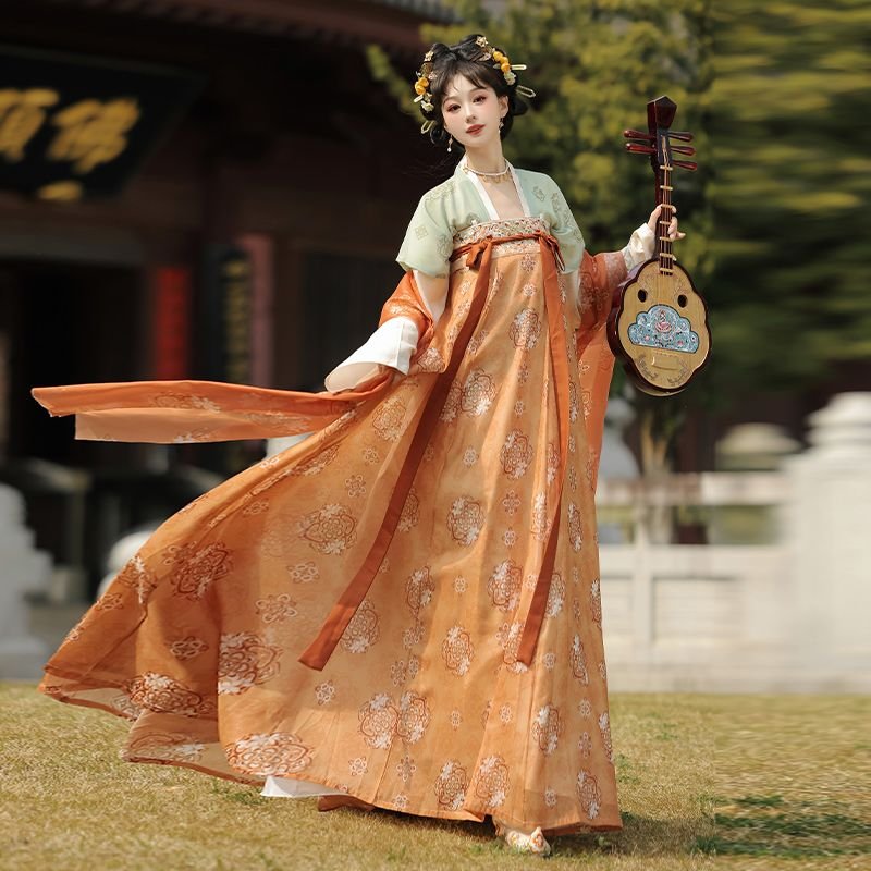 Spring Porcelain Tang Dynasty Qixiong Ruqun heavy embroidered hanfu full model shot, fairy style traditional Chinese costume