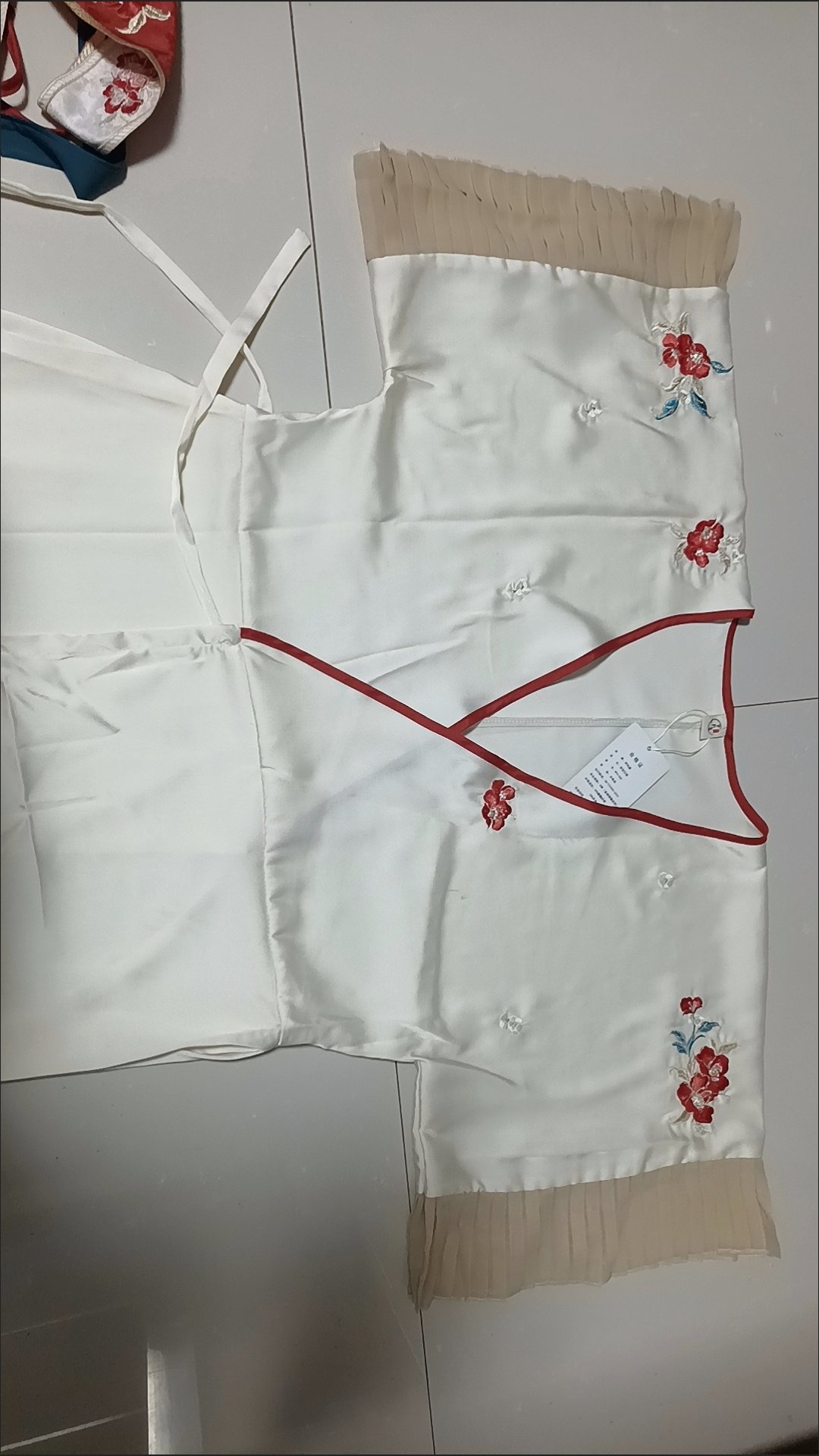 Floral embroidery tassel ribbon detail of Wei-Jin Dynasty Miaoyu Hanfu set, red peony flower hand embroidery decoration