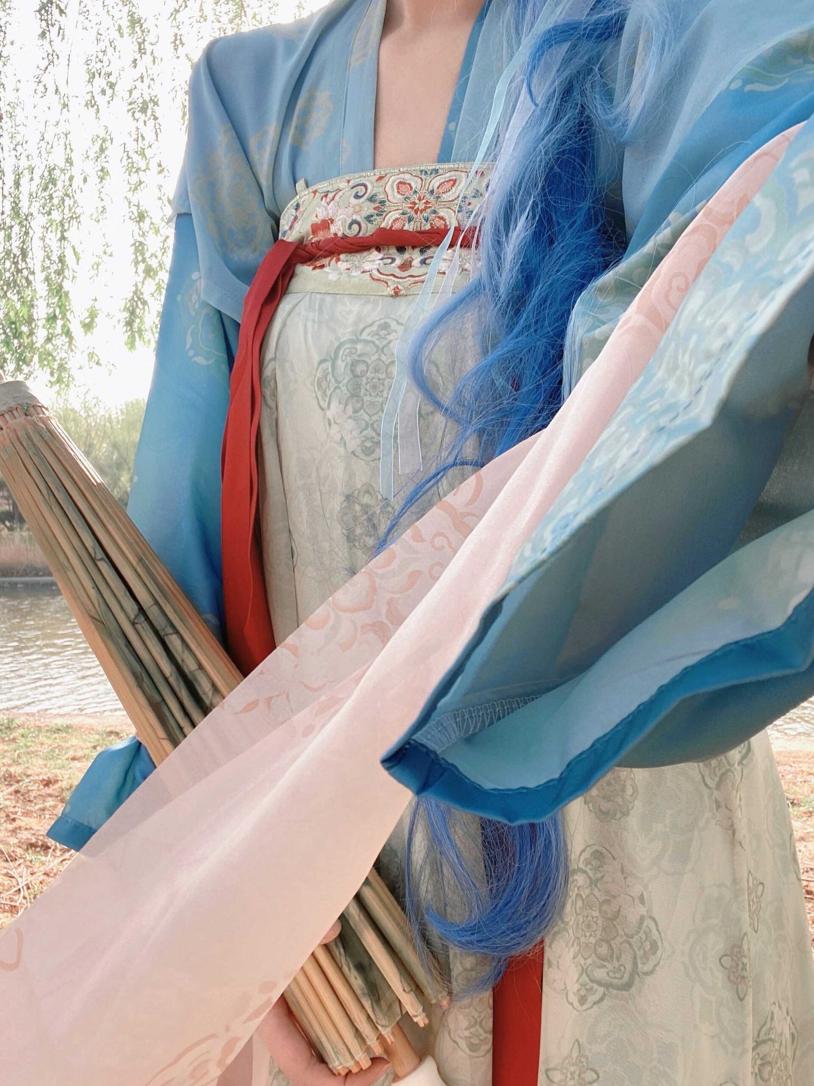 Spring Porcelain Tang Dynasty Qixiong Ruqun heavy embroidered hanfu full model shot, fairy style traditional Chinese costume