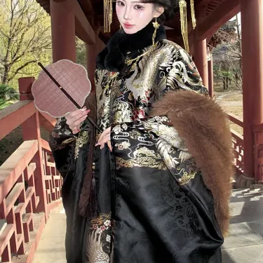 Zhen Yinglian Ming Dynasty Noble Girl Ming-style women’s hanfu long robe heavy woven gold zhuanghua phoenix pattern