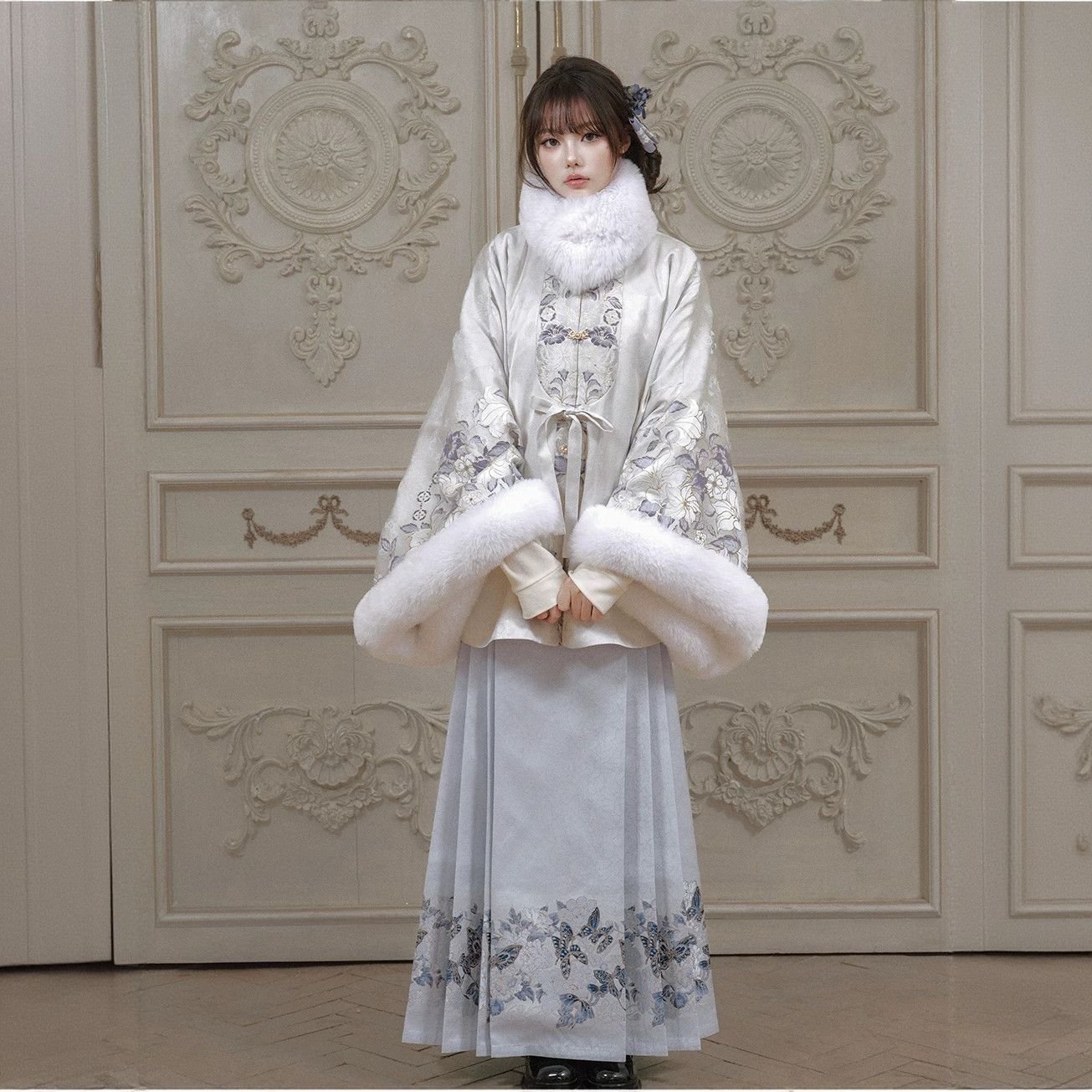 Samiusglobal Flowing Cloud Snowlight unisex Ming dynasty Hanfu set with faux-fur trim