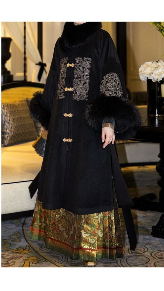 Samiusglobal Xianglü Jin Ming dynasty Hanfu set black wool coat with gold phoenix embroidery and green-gold mamian skirt