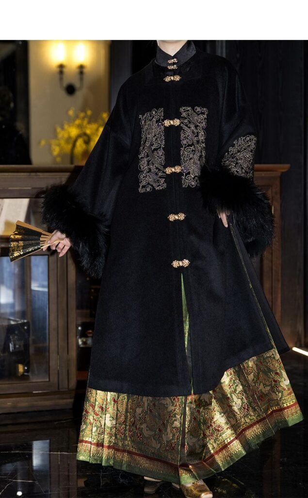 Samiusglobal Xianglü Jin Ming dynasty Hanfu set black wool coat with gold phoenix embroidery and green-gold mamian skirt
