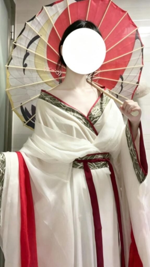 Zhen Yinglian® Gongsun Li Praying Snow Spirit Blessing cosplay costume, white Warring States robe Hanfu with red trim, elegant flowing traditional Chinese outfit